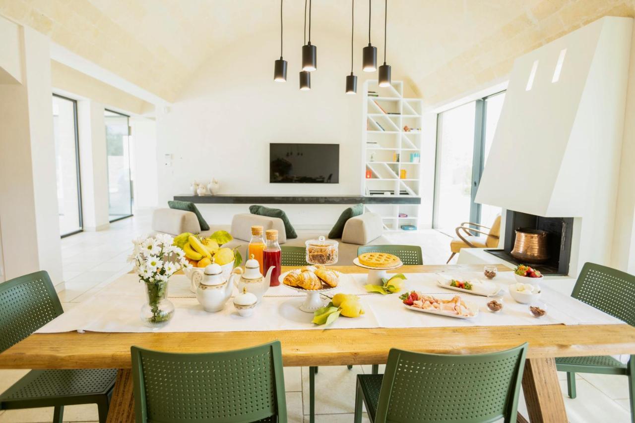 Dimora La Scaledda Bed & Breakfast Serranova ภายนอก รูปภาพ
