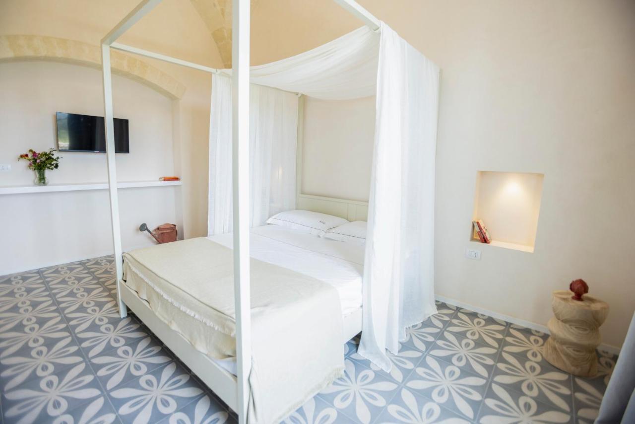 Dimora La Scaledda Bed & Breakfast Serranova ภายนอก รูปภาพ